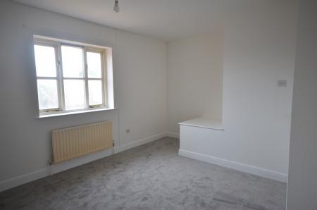 1 bedroom Terraced House to let in Station Approach, Louth, LN11