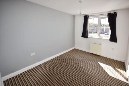 2 bedroom Flat to let in Winston Drive, Skegness, PE25