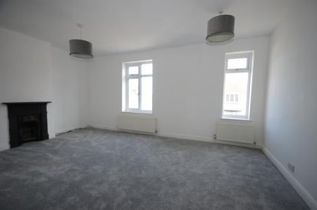 4 bedroom Semi-detached house to let in Victoria Road, Mablethorpe, LN12