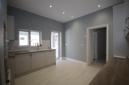 4 bedroom Semi-detached house to let in Victoria Road, Mablethorpe, LN12