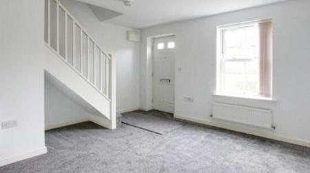 2 bedroom Semi-detached house to let in Hazel Walk, Alford, LN13