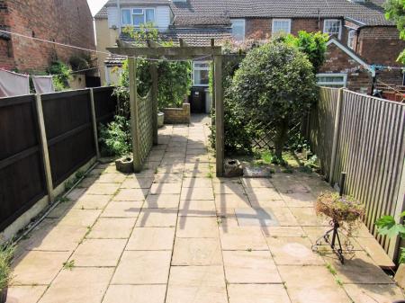 2 bedroom Terraced House to let in Broadbank, Louth, LN11