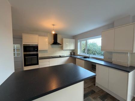 4 bedroom Detached house to let in Church Lane , Keddington, Louth, LN11