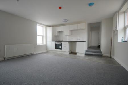 2 bedroom Flat to let in Sea View Mansions, Skegness, PE25