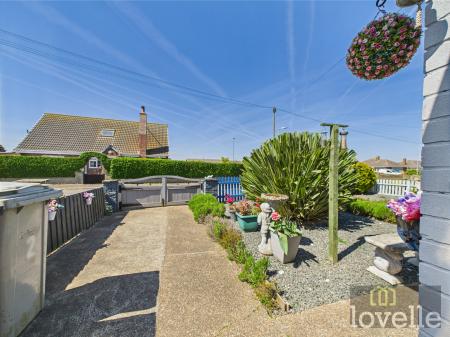 2 bedroom Semi-detached bungalow for sale in Arden Close, Mablethorpe, LN12