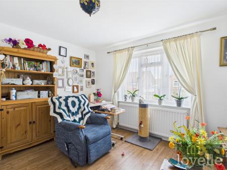 2 bedroom Semi-detached bungalow for sale in Brooke Drive, Mablethorpe, LN12