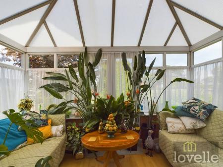 4 bedroom Detached house for sale in Beesby Road, Maltby le Marsh, LN13