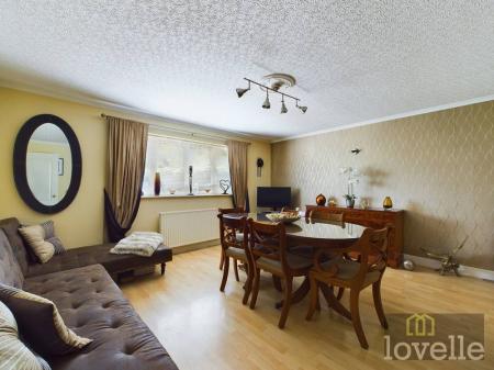 4 bedroom Detached house for sale in Beesby Road, Maltby le Marsh, LN13