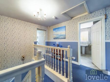 4 bedroom Detached house for sale in Beesby Road, Maltby le Marsh, LN13