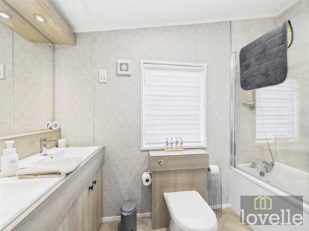 2 bedroom Park home for sale in Alford Road, Mablethorpe, LN12