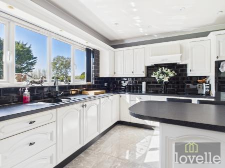 4 bedroom Detached house for sale in Church Lane, Mablethorpe, LN12