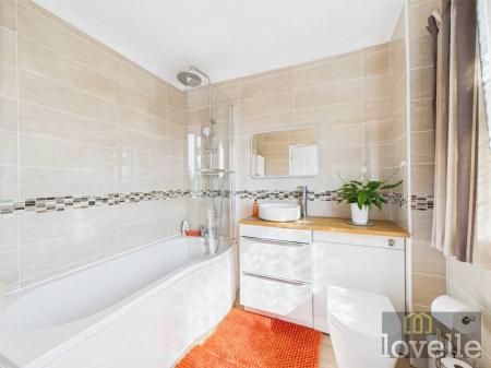 4 bedroom Detached house for sale in East Street, Alford, LN13