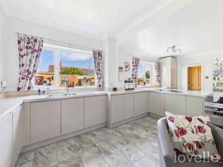 4 bedroom Detached house for sale in East Street, Alford, LN13