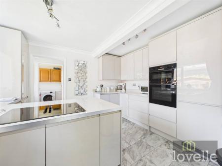4 bedroom Detached house for sale in East Street, Alford, LN13