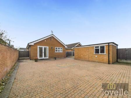 2 bedroom Detached bungalow for sale in Hillside Avenue, Sutton on Sea, LN12