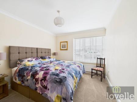 2 bedroom Detached bungalow for sale in Hillside Avenue, Sutton on Sea, LN12