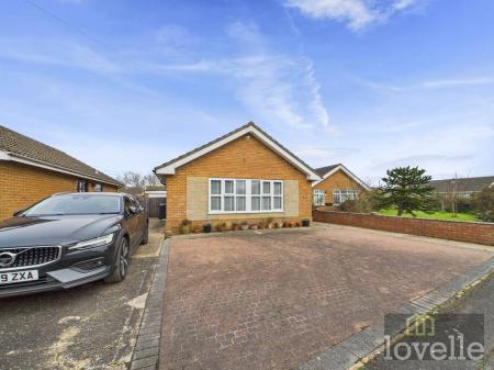2 bedroom Detached bungalow for sale in Hillside Avenue, Sutton on Sea, LN12