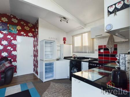 2 bedroom Chalet for sale in Mablethorpe Caravan Chalet Park, Mablethorpe, LN12