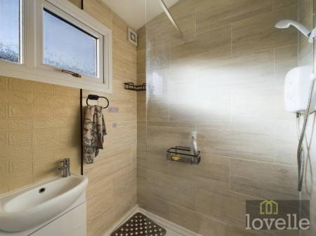 2 bedroom Chalet for sale in Mablethorpe Caravan Chalet Park, Mablethorpe, LN12