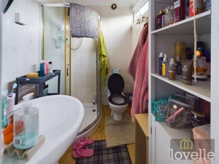 2 bedroom Chalet for sale in Mablethorpe Chalet Park, Mablethorpe, LN12