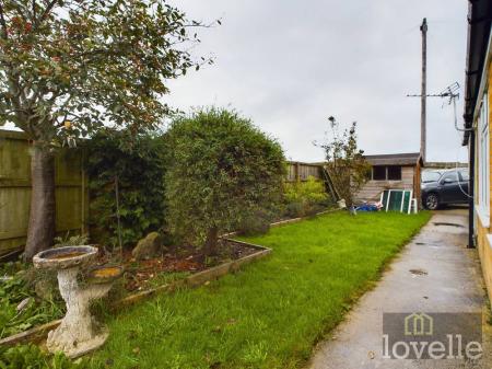 2 bedroom Detached bungalow for sale in North Road, Trusthorpe, LN12