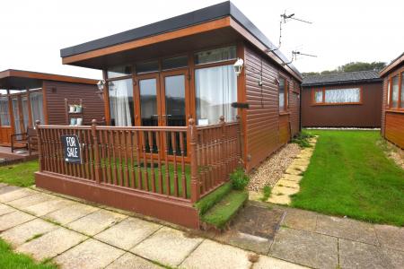 2 bedroom Park home for sale in Off Links Avenue, Mablethorpe, LN12