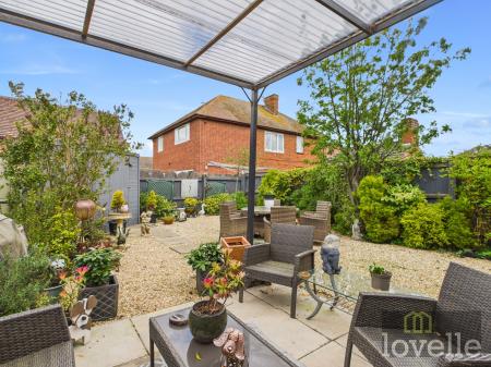 3 bedroom Semi-detached house for sale in Park Avenue, Mablethorpe, LN12