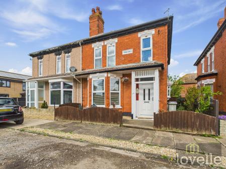 3 bedroom Semi-detached house for sale in Park Avenue, Mablethorpe, LN12