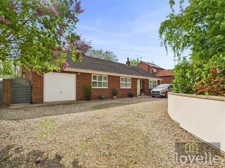 3 bedroom Detached bungalow for sale in School Lane, Aby, LN13