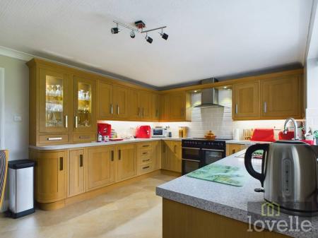 3 bedroom Detached bungalow for sale in School Lane, Aby, LN13