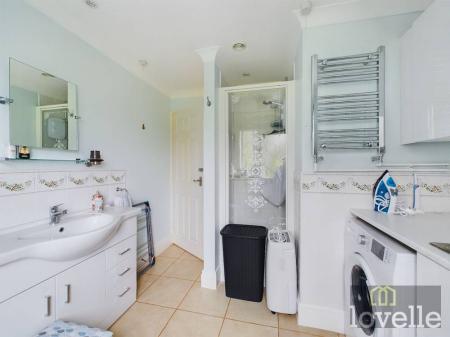 3 bedroom Detached bungalow for sale in School Lane, Aby, LN13