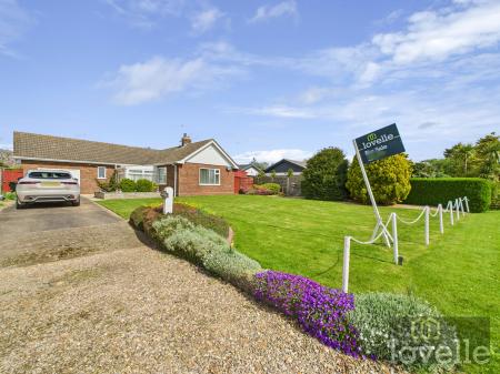 3 bedroom Detached bungalow for sale in Sea Lane, Theddlethorpe, LN12