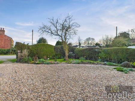 3 bedroom Detached house for sale in Sea Road, Anderby, PE24