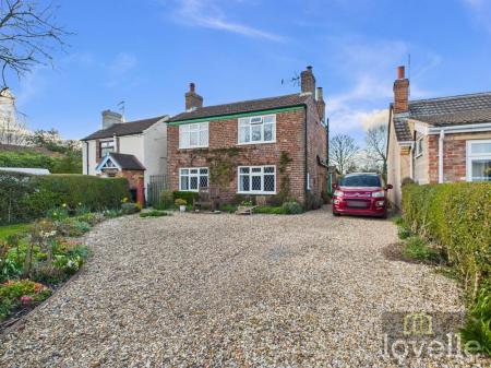 3 bedroom Detached house for sale in Sea Road, Anderby, PE24