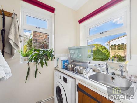 3 bedroom Detached house for sale in Sea Road, Anderby, PE24