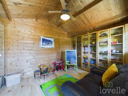 6 bedroom Detached house for sale in Sea Road, Anderby, PE24