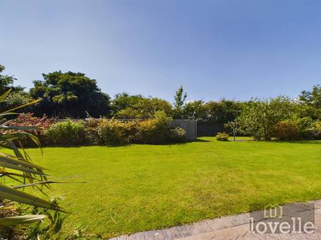 6 bedroom Detached house for sale in Sea Road, Anderby, PE24