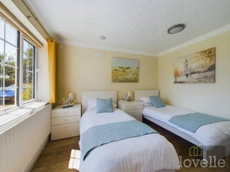 6 bedroom Detached house for sale in Sea Road, Anderby, PE24