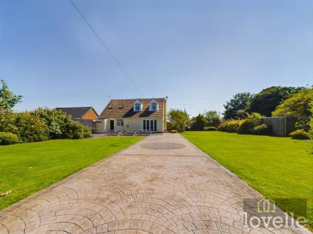 6 bedroom Detached house for sale in Sea Road, Anderby, PE24