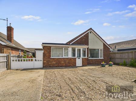 2 bedroom Detached bungalow for sale in Seacroft road, Mablethorpe, LN12