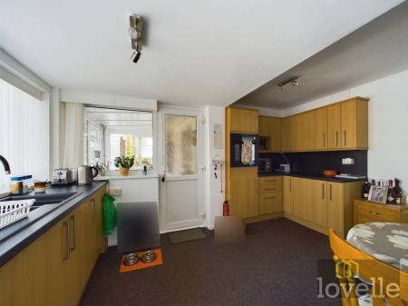 2 bedroom Detached bungalow for sale in Seacroft road, Mablethorpe, LN12