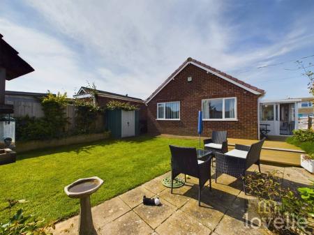 2 bedroom Detached bungalow for sale in Seacroft road, Mablethorpe, LN12