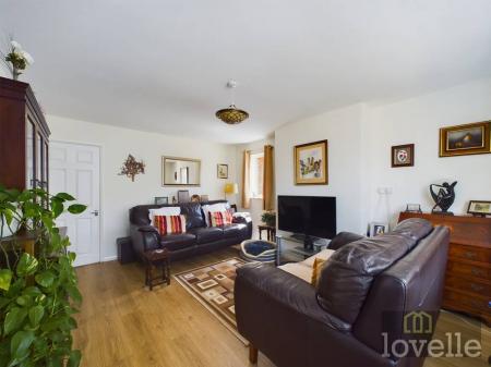 2 bedroom Detached bungalow for sale in Seacroft road, Mablethorpe, LN12