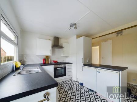 2 bedroom Park home for sale in Seahaven Springs, Mablethorpe, LN12