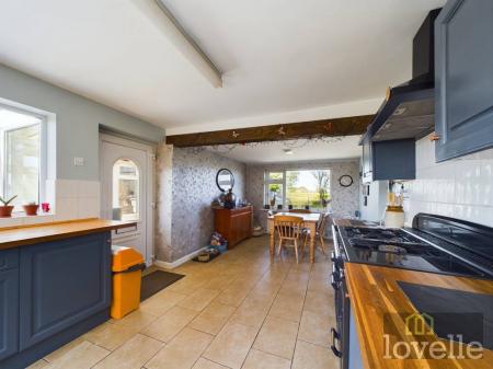 3 bedroom Detached house for sale in Station Road, Theddlethorpe, LN12