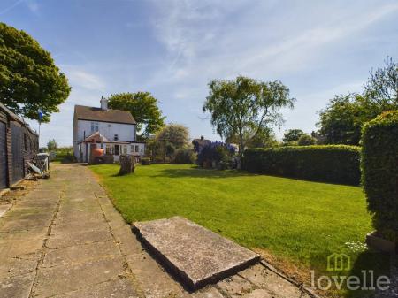 3 bedroom Detached house for sale in Station Road, Theddlethorpe, LN12