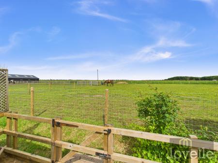 3 bedroom Detached bungalow for sale in The Court, Anderby Creek, PE24