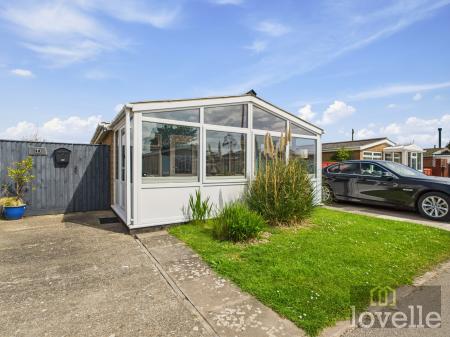 3 bedroom Detached bungalow for sale in The Court, Anderby Creek, PE24