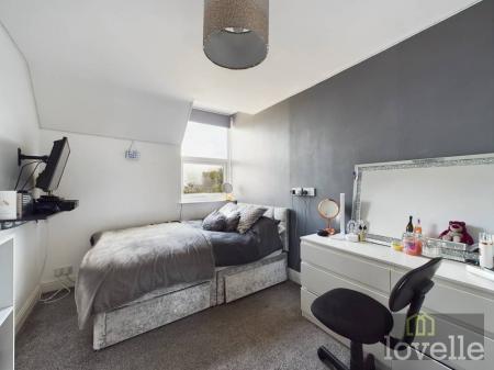 6 bedroom Semi-detached house for sale in Victoria Road, Mablethorpe, LN12