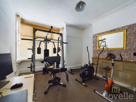 6 bedroom Semi-detached house for sale in Victoria Road, Mablethorpe, LN12